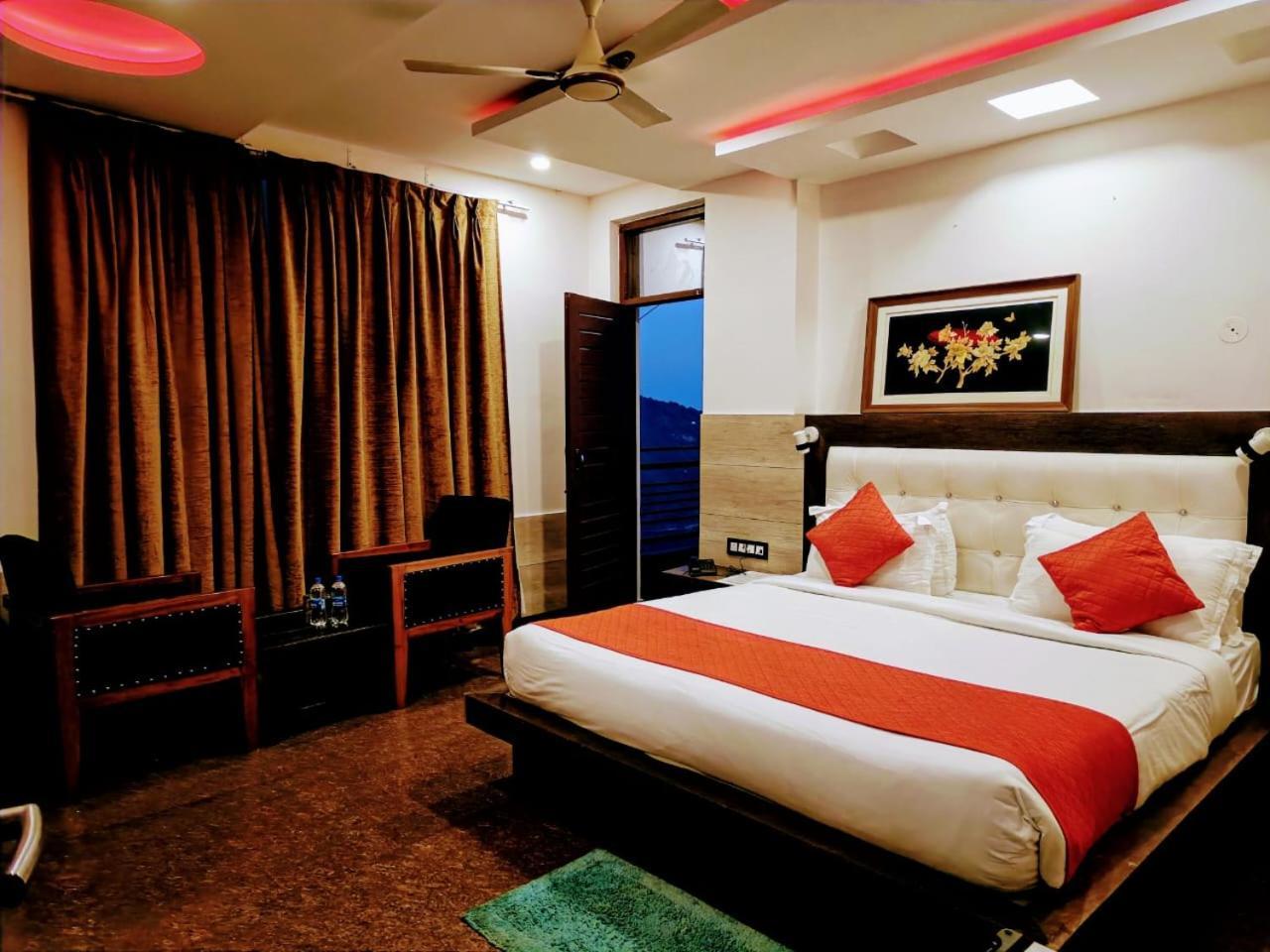 King Castle Mcleodganj-Centrally Heated And Air Cooled- Near Mall Road - Free Parking Dharamshala Dış mekan fotoğraf