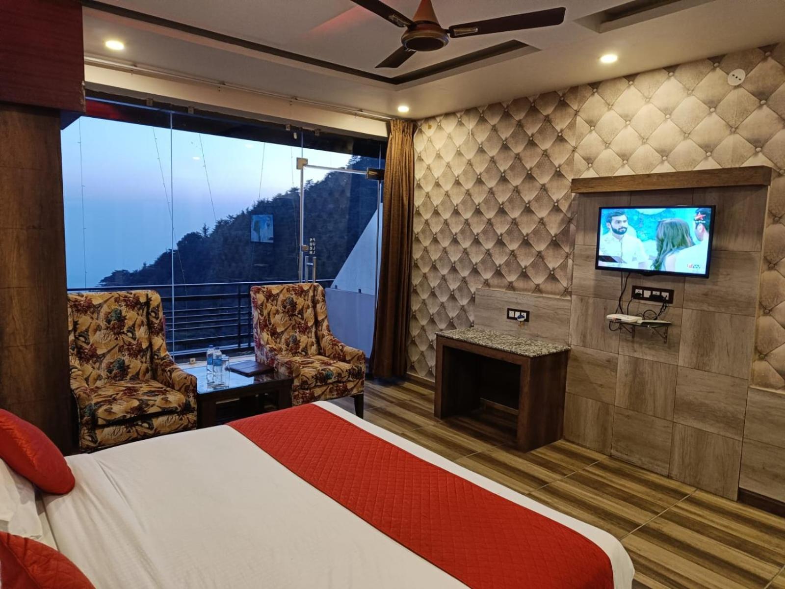 King Castle Mcleodganj-Centrally Heated And Air Cooled- Near Mall Road - Free Parking Dharamshala Dış mekan fotoğraf